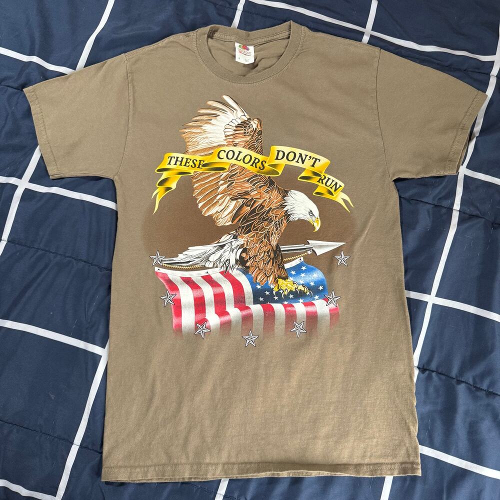 Fruit of the Loom HD Cotton Eagle Patriotic Graphic T Shirt Men’s Small